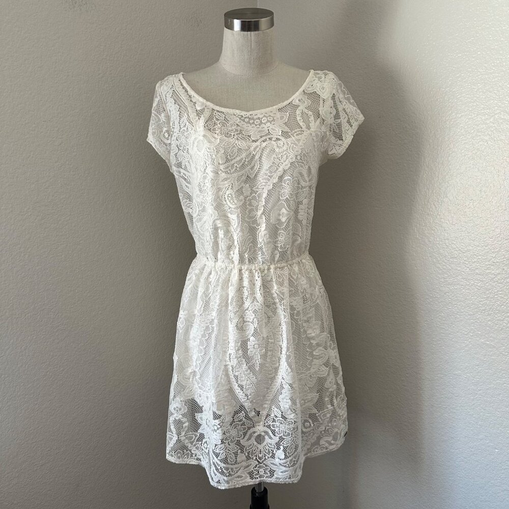 Hollister Floral Lace Mini Dress Pullover Cap Sleeve Polyester Minimalist White